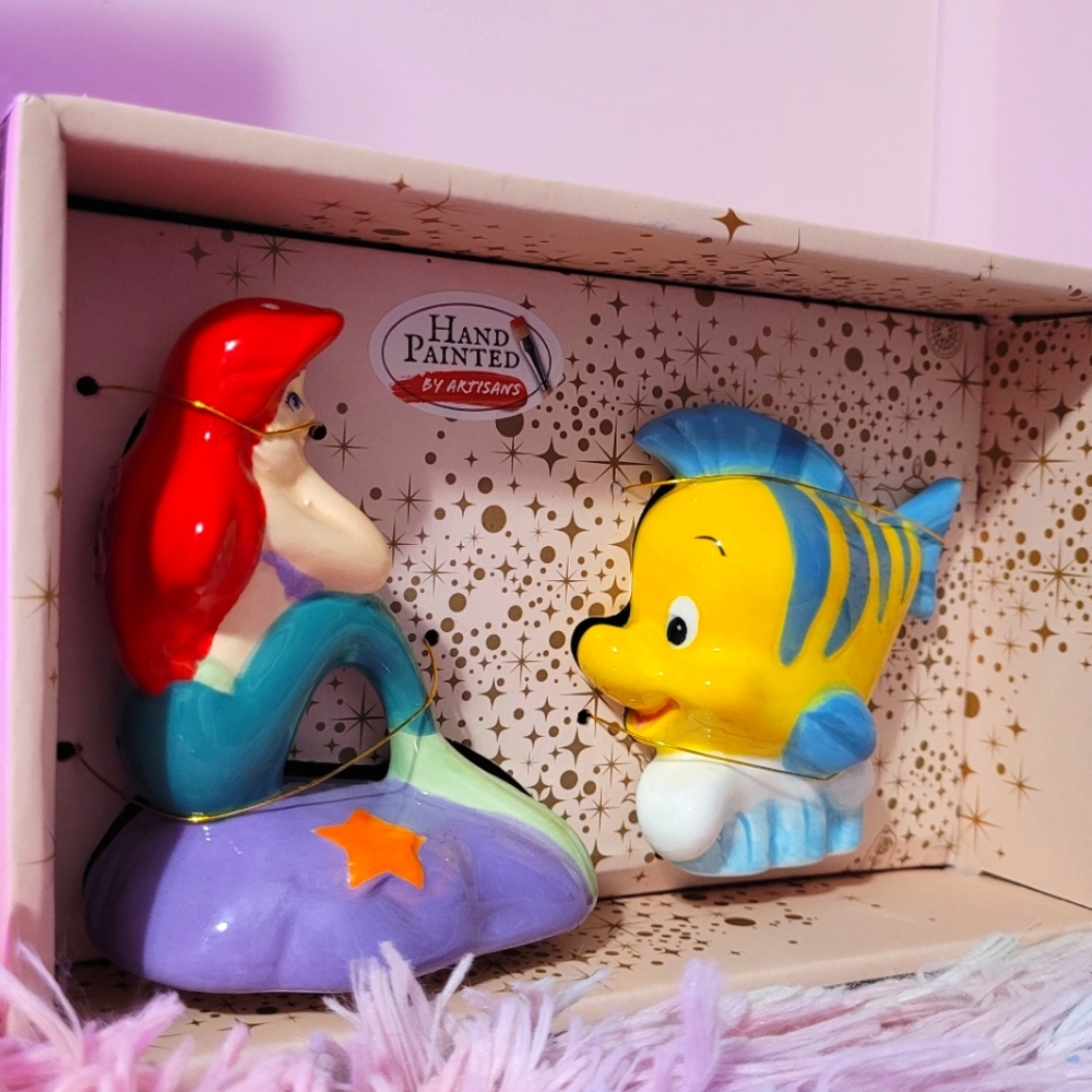 Ariel & Flounder Salt & Pepper Shakers - Picture 2 of 6